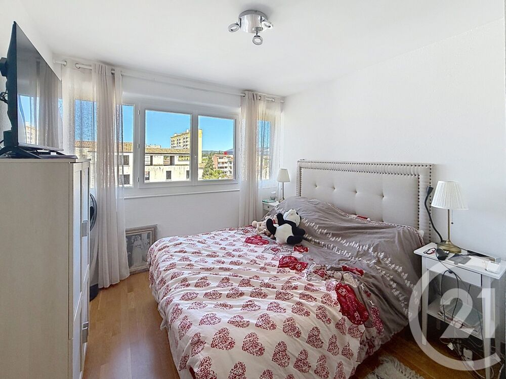 Appartement avec vue panoramique sur le Gardon ! proche ....