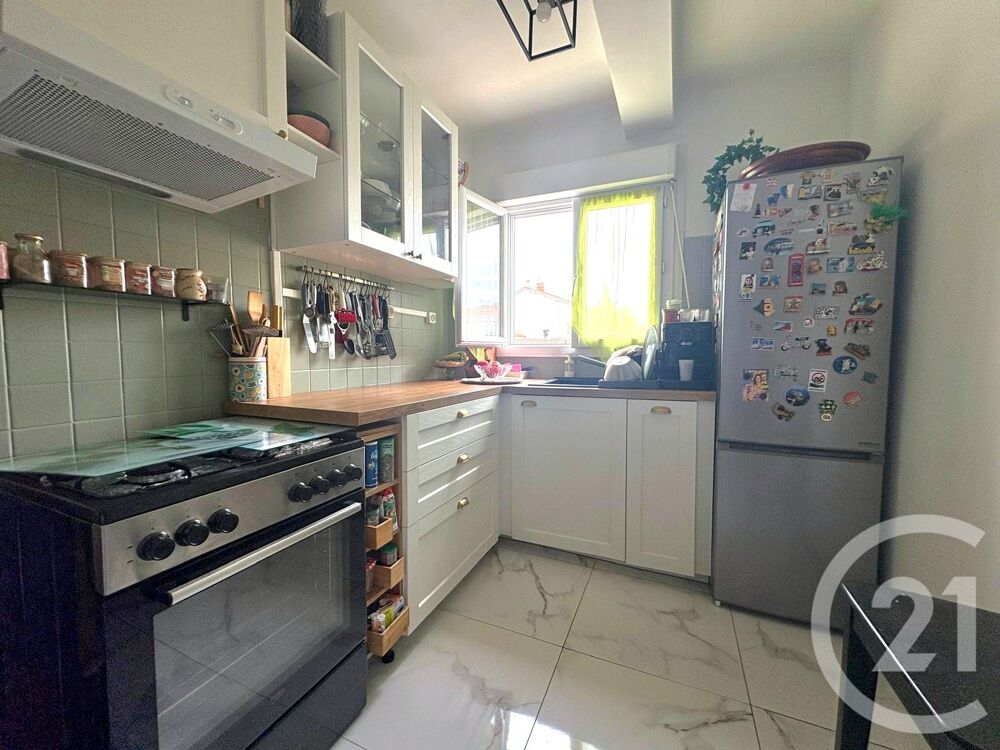 EXCLUSVITE LAS COBAS - APPARTEMENT T3 - ENTIERMENET RENO....