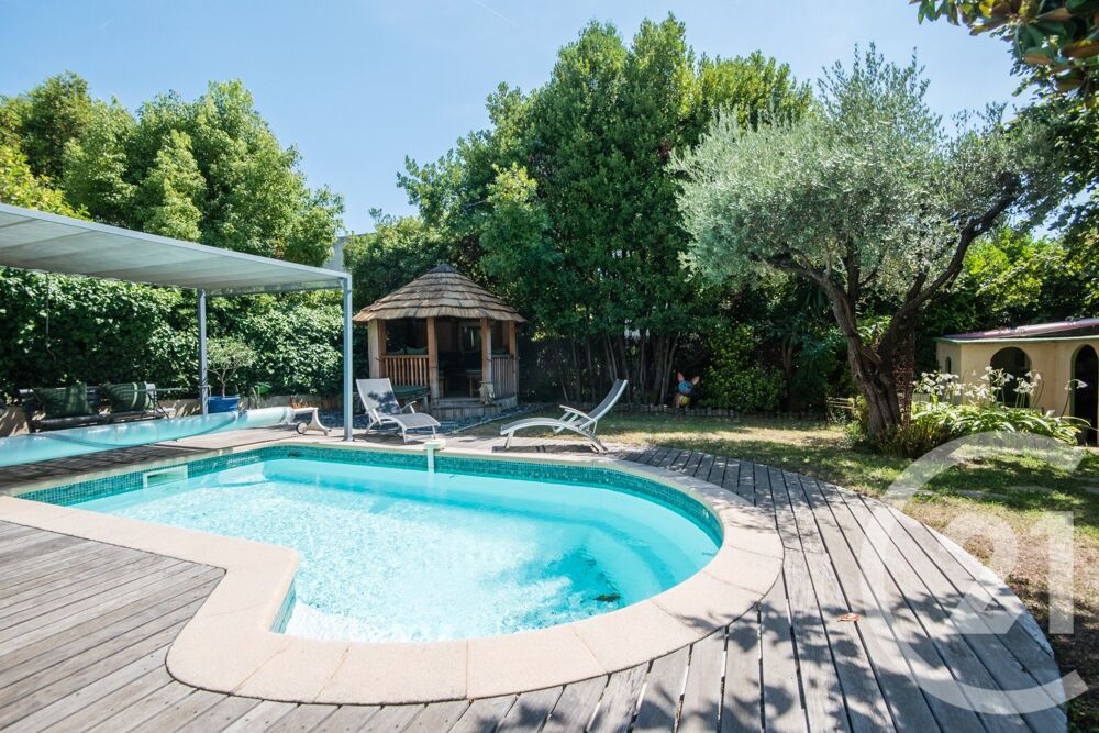 Charmante villa nichée dans la verdure, au calme, dans u....