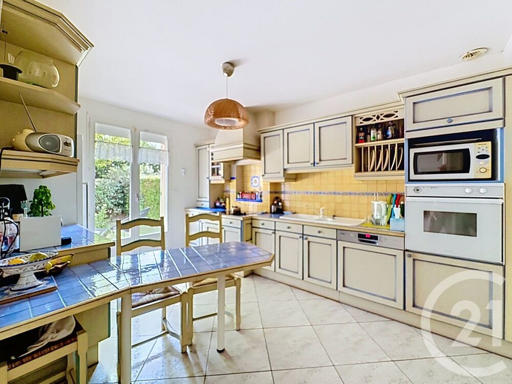 THIAIS BELLE MAISON FAMILIALE 6 CHAMBRES 220 M² LOTIS....