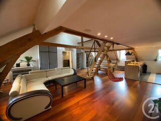  Appartement à louer 6 pièces 159 m²