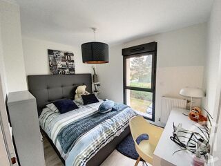  Appartement à louer 5 pièces 86 m²