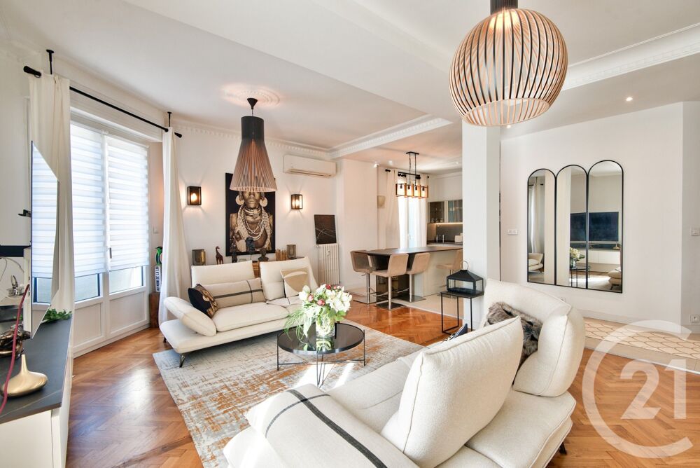 NICE PORT: Magnifique appartement 2 pièces de 68 m² ....