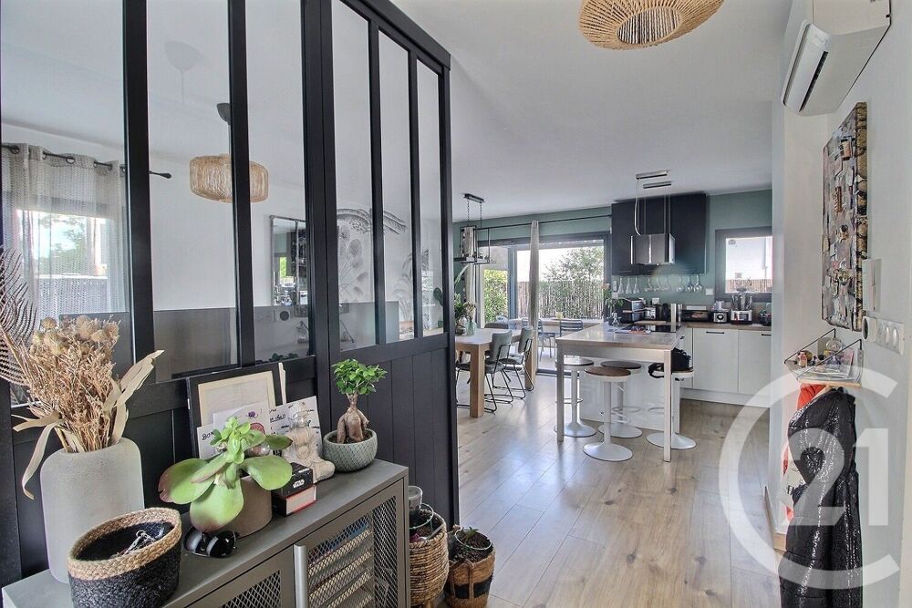 Votre agence Century21 de la Côtière vous propose cette ....