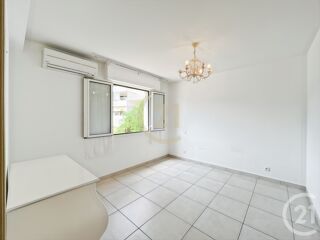  Appartement à louer 3 pièces 69 m²