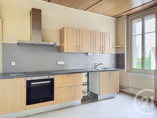  Appartement à louer 5 pièces 109 m² Montbeliard
