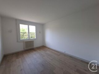  Maison à louer 6 pièces 160 m²