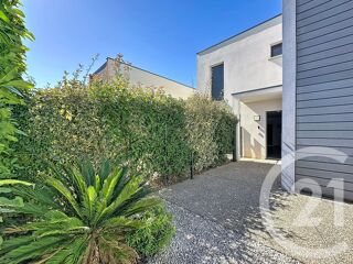 Maison 6 pièces 120 m² · à Chassieu · 120 m² · 458 000 €
