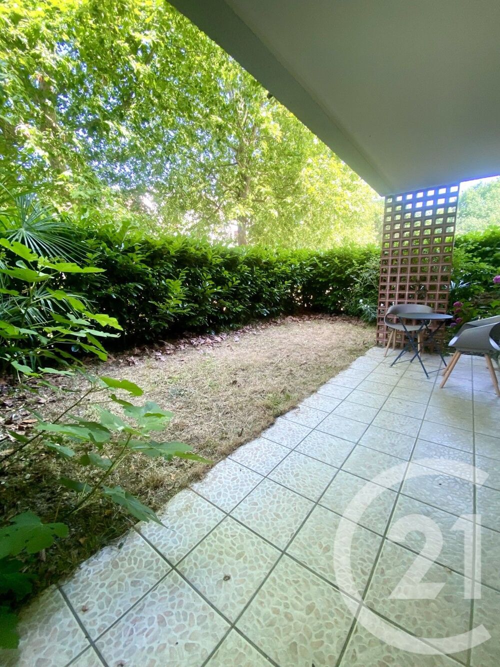 CENTURY 21 LIMAYRAC vous propose un appartement T3 de 70....