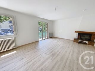  Appartement à louer 5 pièces 108 m²