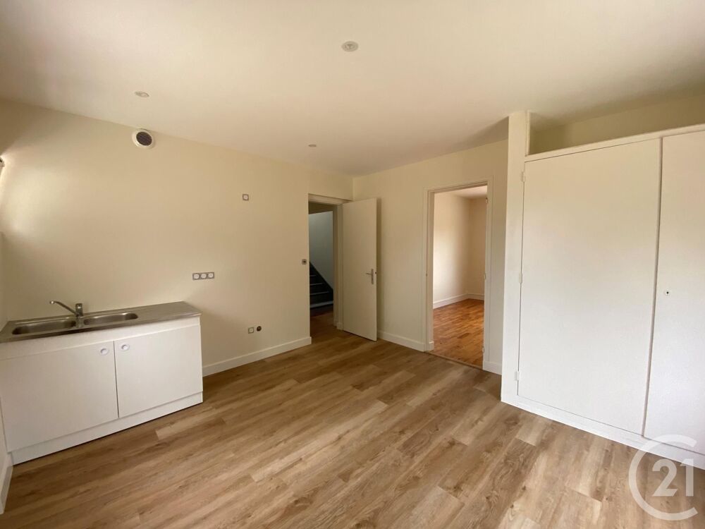 Appartement 2 pièces de plain-pied 61 m². Appar....