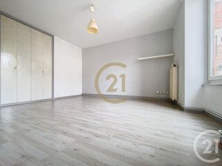 Appartement à louer 2 pièces 58 m²