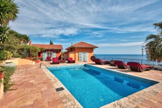 Maison 7 pièces 345 m² · à Menton · 345 m² · 2 500 000 €
