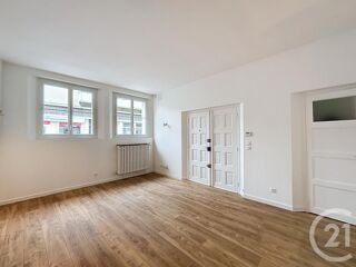  Appartement à louer 1 pièce 25 m²