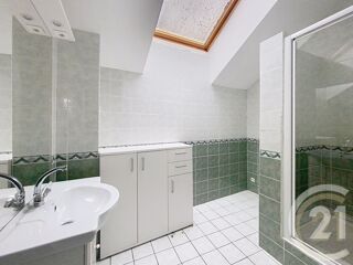  Maison à louer 4 pièces 99 m²