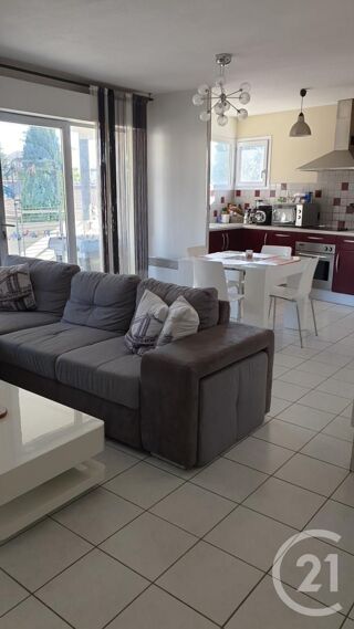  Appartement à louer 3 pièces 61 m²