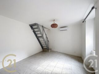  Appartement à louer 2 pièces 31 m²