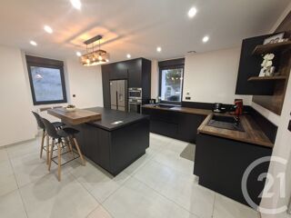  Maison � vendre 4 pi�ces 156 m�