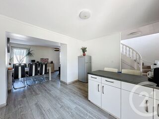  Maison � vendre 8 pi�ces 409 m�