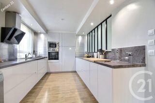  Maison � vendre 11 pi�ces 240 m�