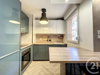  Appartement à louer 3 pièces 64 m²
