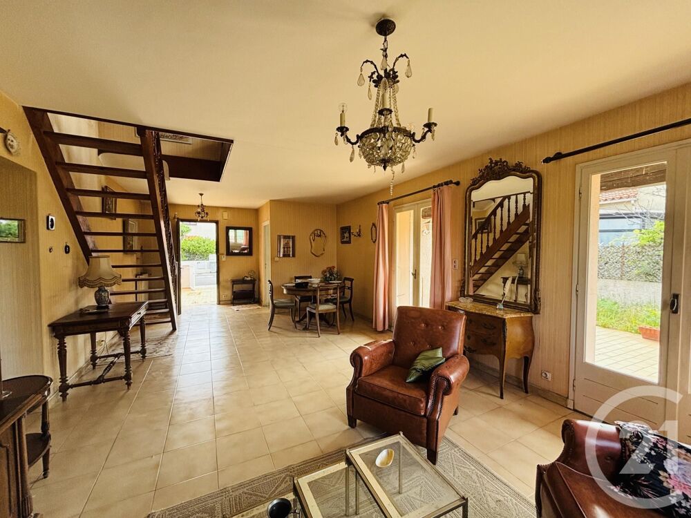 MASSILIA - MAISON A RENOVER EN TROIS FACES - TROIS CHAMB....