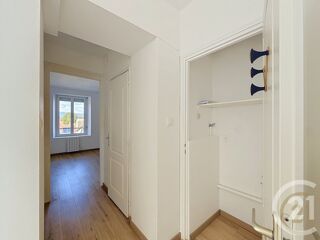  Appartement à louer 2 pièces 40 m²