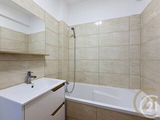  Immeuble à vendre 190 m² Malaunay