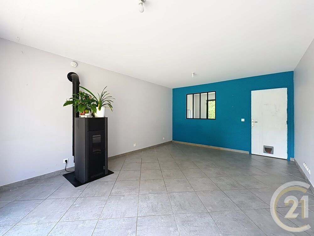 Venez découvrir à la THURELLE, cette maison en ossature ....