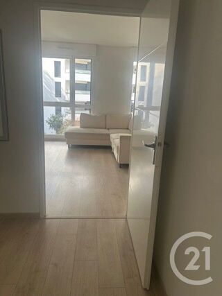  Appartement à louer 3 pièces 63 m²