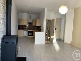  Appartement à louer 3 pièces 78 m²