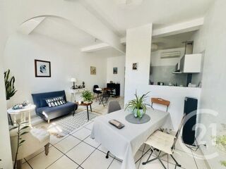  Immeuble à vendre 153 m²