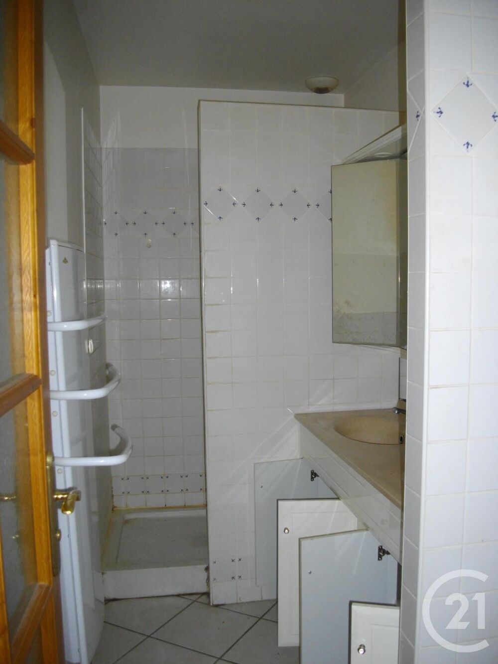 location Appartement - 2 pièce(s) - 56 m² Bagnols-sur-Cèze (30200)