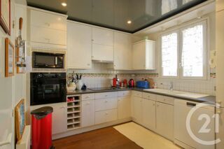  Appartement � louer 5 pi�ces 140 m�