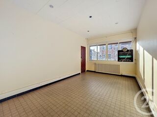  Appartement à louer 4 pièces 130 m²