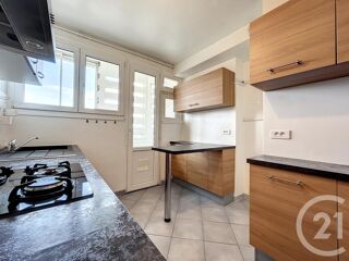  Appartement à louer 3 pièces 67 m²