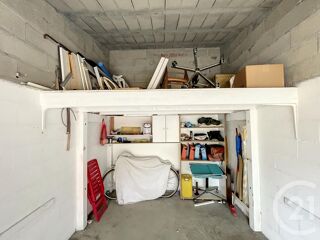 Parking / Garage  vendre 15 m