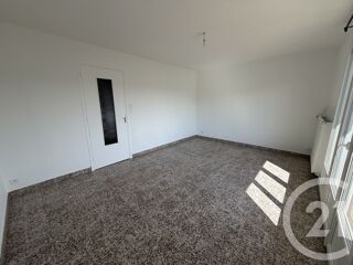 Appartement à louer 3 pièces 73 m²