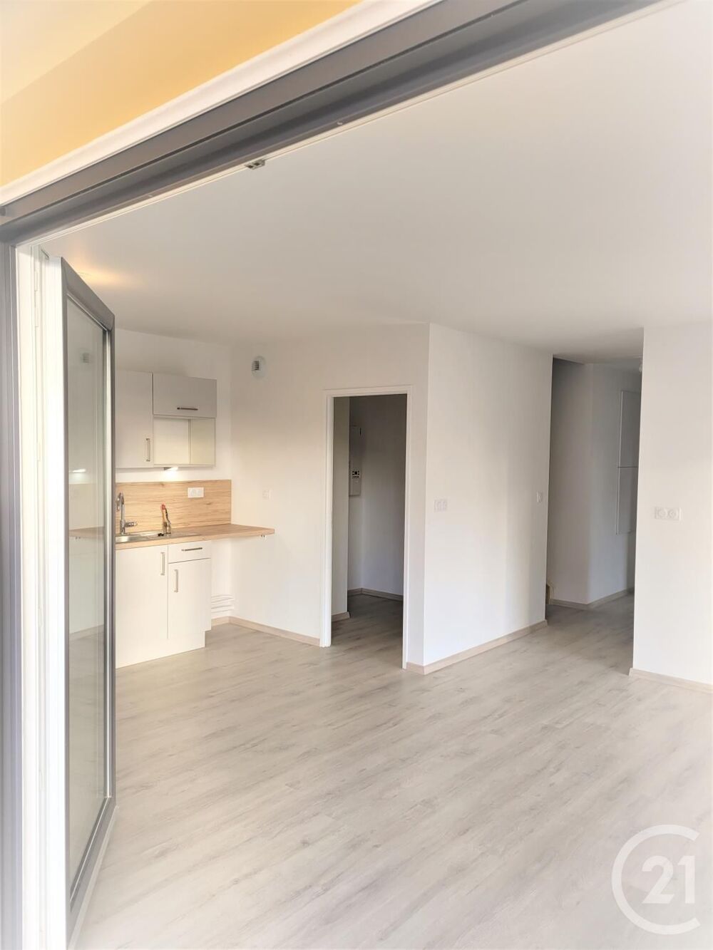 location Appartement - 4 pièce(s) - 98 m² Tours (37100)