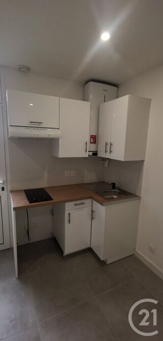  Appartement à louer 1 pièce 25 m²