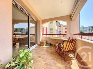  Appartement � vendre 4 pi�ces 77 m�