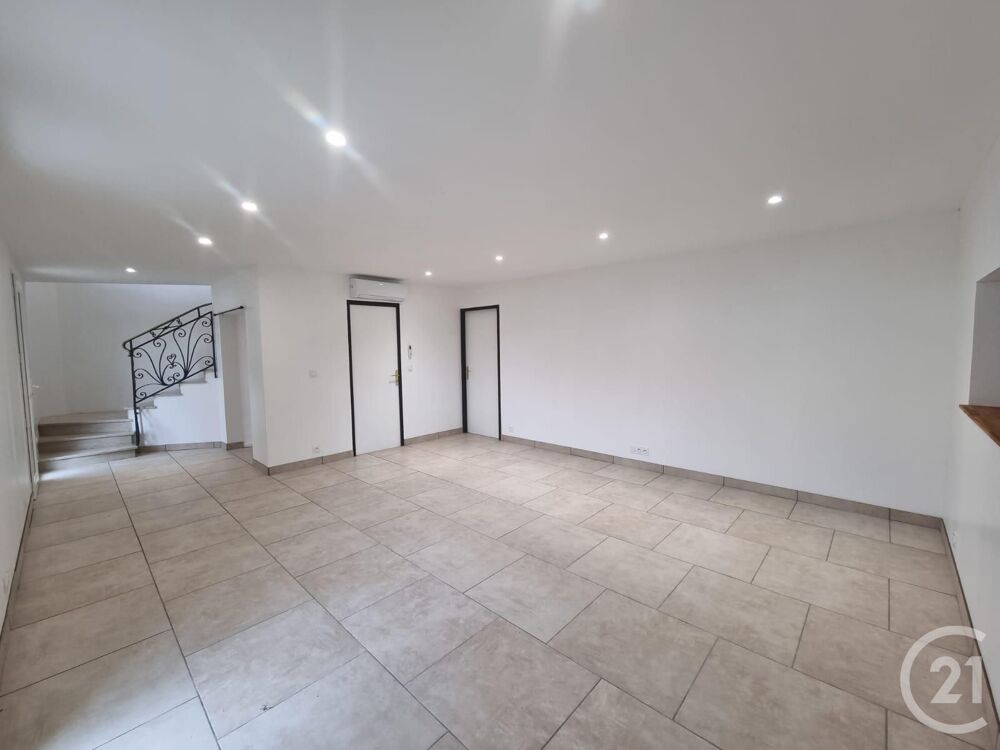 location Maison - 5 pièce(s) - 139 m² Bazet (65460)
