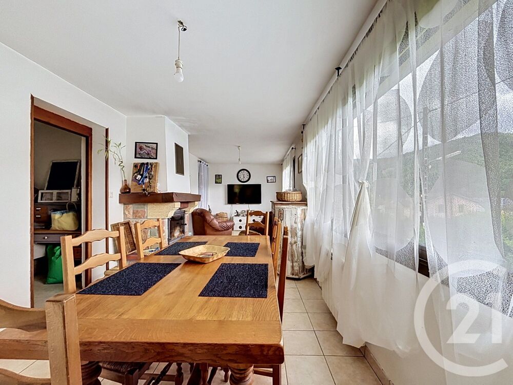 Maison de plain-pied avec 3 chambres Terrain et terrass....