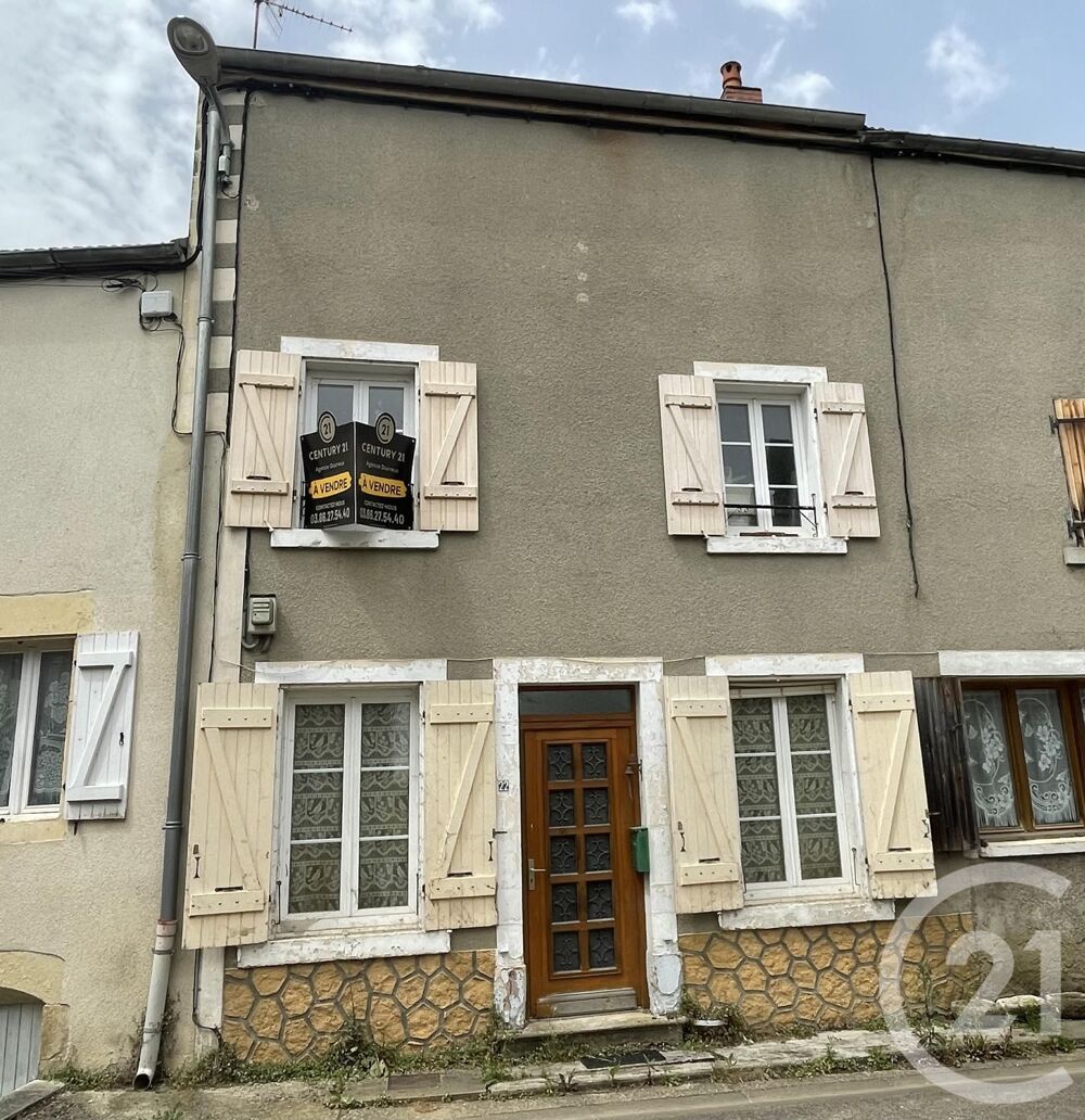 À TANNAY (58190), découvrez cette maison de bourg de 93m....