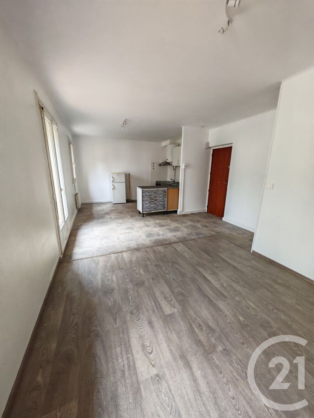Découvrez cet appartement de 2 pièces situé au premier é....