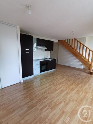  Appartement à louer 2 pièces 45 m²