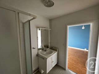  Appartement à louer 1 pièce 33 m²