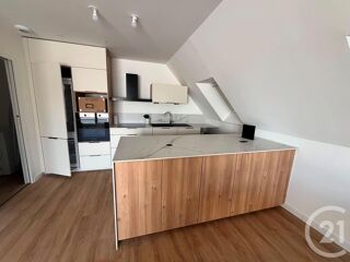  Appartement à louer 5 pièces 115 m²