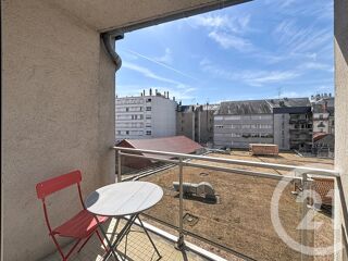  Appartement à louer 4 pièces 86 m²