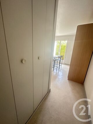  Appartement à louer 1 pièce 21 m²